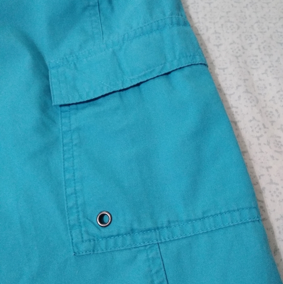 Izod Blue cargo capris Size 10 New - Picture 9 of 9